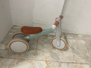 BICICLETA INFANTIR, a partir de 1 año, sin pedal