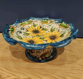 Centrotavola con piede in ceramica di Caltag