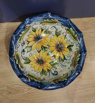 Centrotavola con piede in ceramica di Caltag