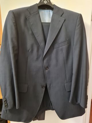 Traje azul marino caballero