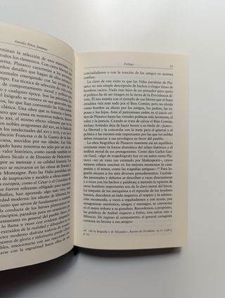 Alejandro y César. Fabio Máximo y Pericles.