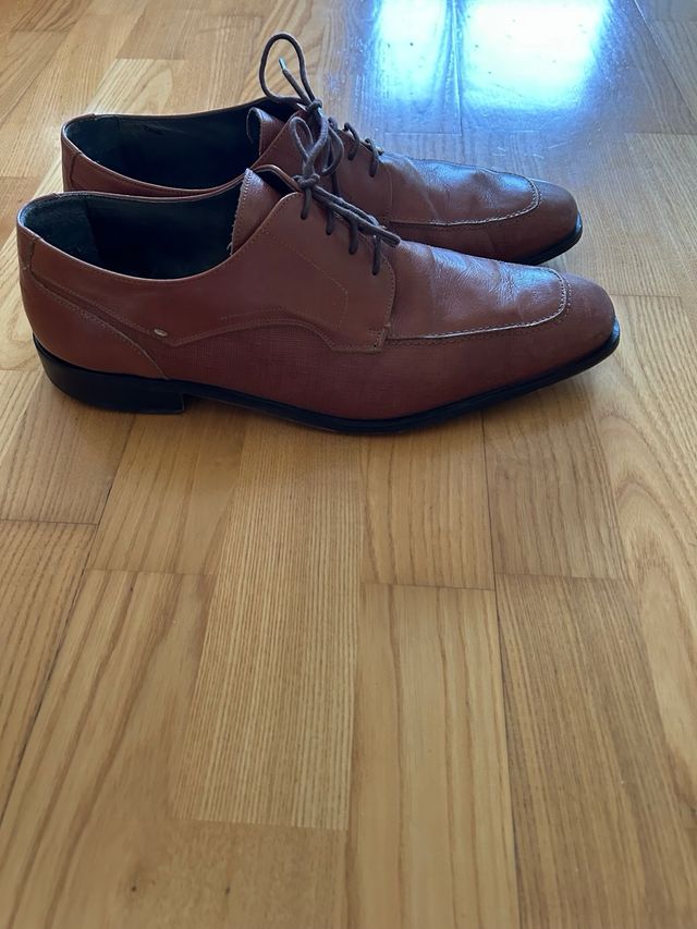 Zapatos de piel con cordones