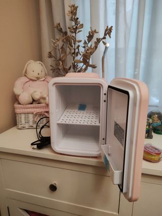 Nevera mini rosa