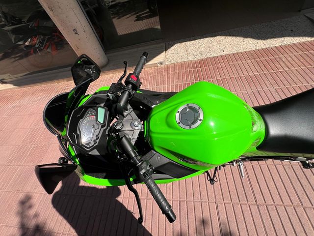 KAWASAKI NINJA 2014 - MUY BUEN ESTADO - 3,200€ -