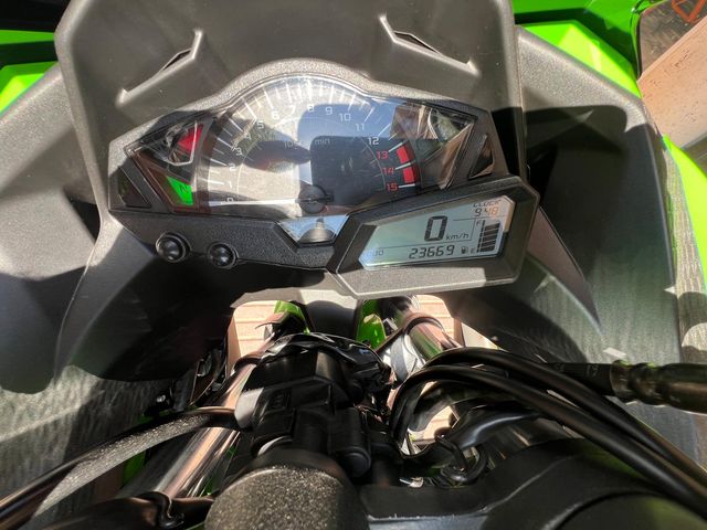 KAWASAKI NINJA 2014 - MUY BUEN ESTADO - 3,200€ -