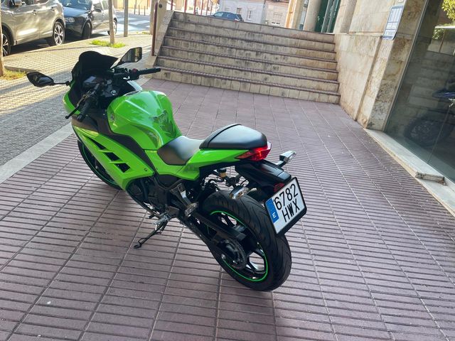 KAWASAKI NINJA 2014 - MUY BUEN ESTADO - 3,200€ -