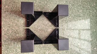4 patas de plástico para mesa. 12 cm.