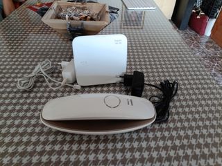 Teléfono y router