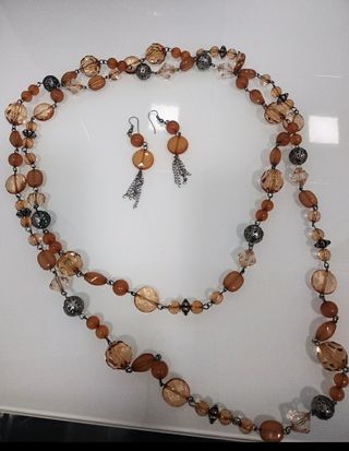 Collar y pendientes