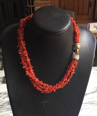 Precioso collar de coral