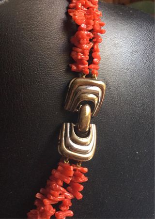 Precioso collar de coral
