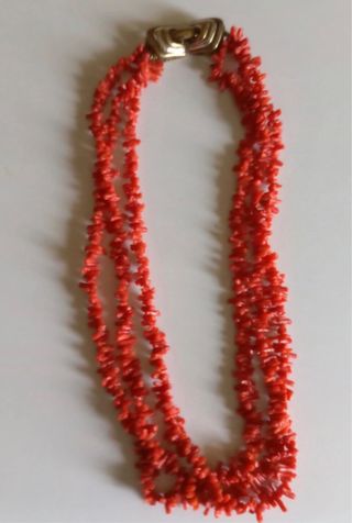 Precioso collar de coral