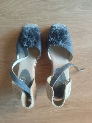 Sandalias esparto cuña