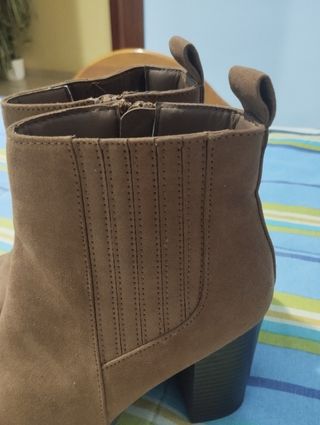Botines Marrones Tacón, Talla 37.
