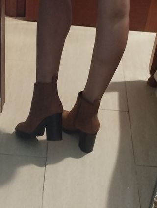 Botines Marrones Tacón, Talla 37.