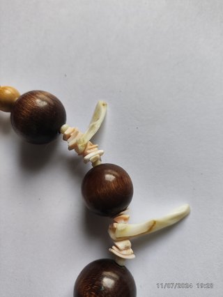 Gargantilla y collar .