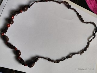 Gargantilla y collar .