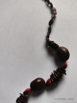 Gargantilla y collar .