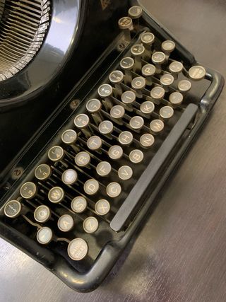 Maquina de escribir Hispano-Olivetti M40