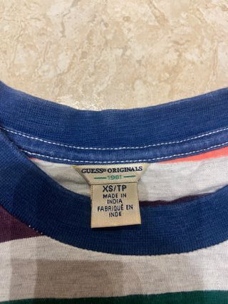 Camiseta corta Guess