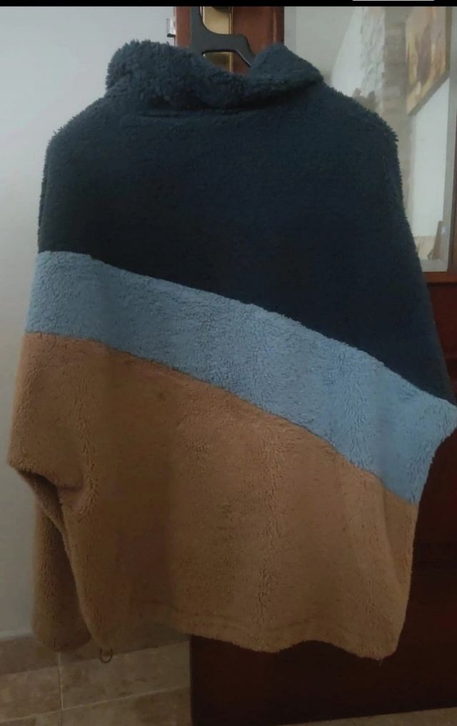 Giacca in pelliccia Bershka