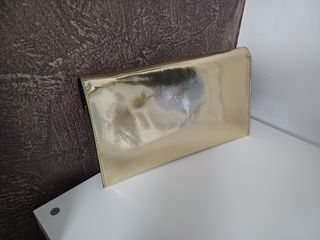 Cartera de mano Guess