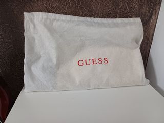 Cartera de mano Guess