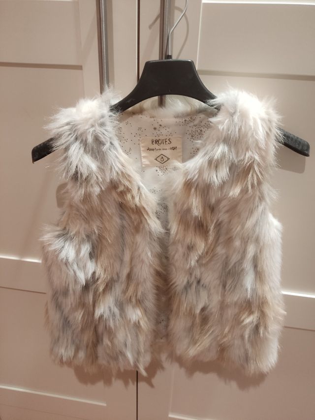 Chaleco niña pelo de Brotes