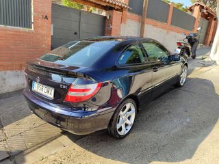 Mercedes-Benz Clase C 2005