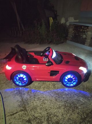 Auto elettrica Mercedes