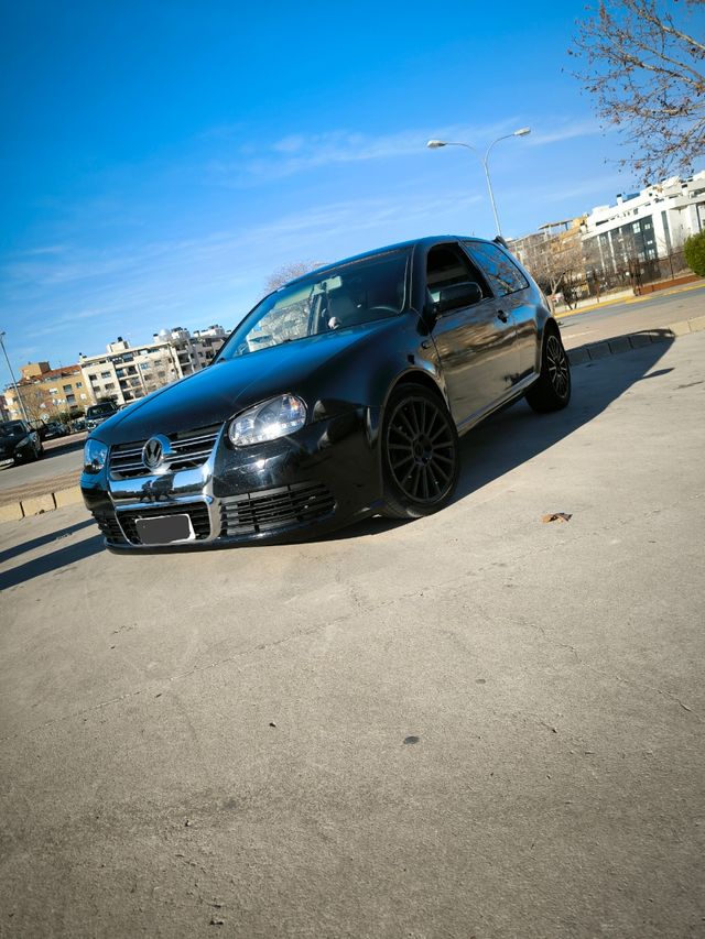 Volkswagen Golf 2004