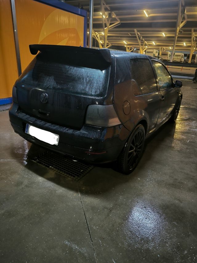 Volkswagen Golf 2004