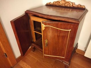 Mesitas de noche, estilo vintage / mesas auxiliare