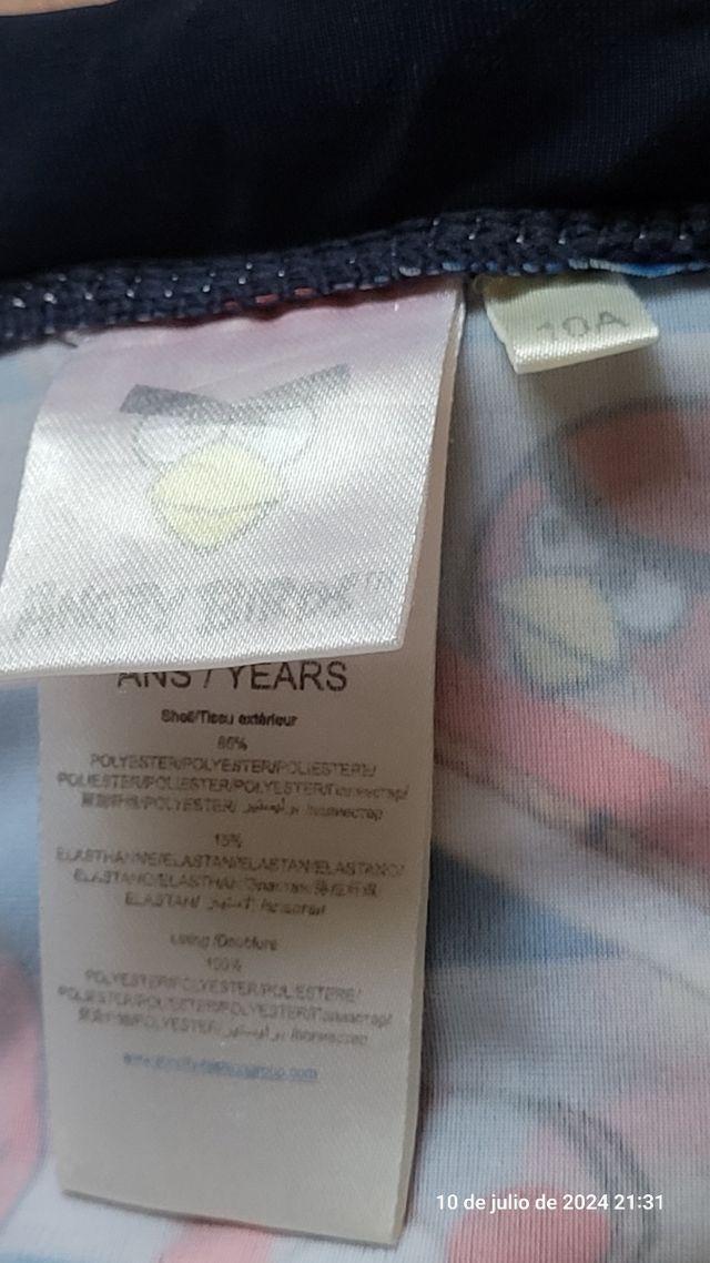 Bañador Arena azul t:9años.Regalo bañado