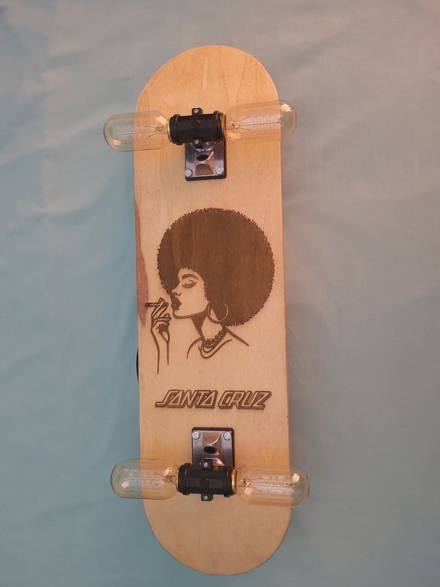 Lampada skateboard