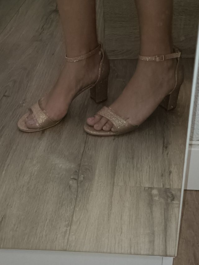 Sandalias con tacón