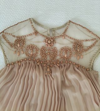 Vestido fiesta con bordado y abalorios 