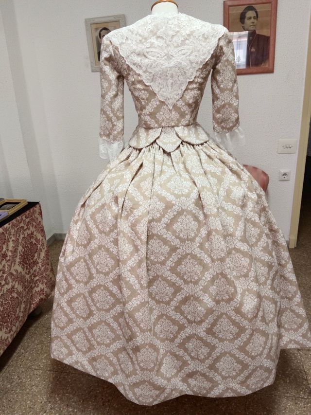 CHOLLO, traje de fallera COMPLETO