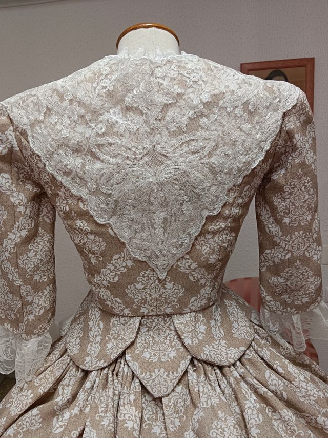 CHOLLO, traje de fallera COMPLETO