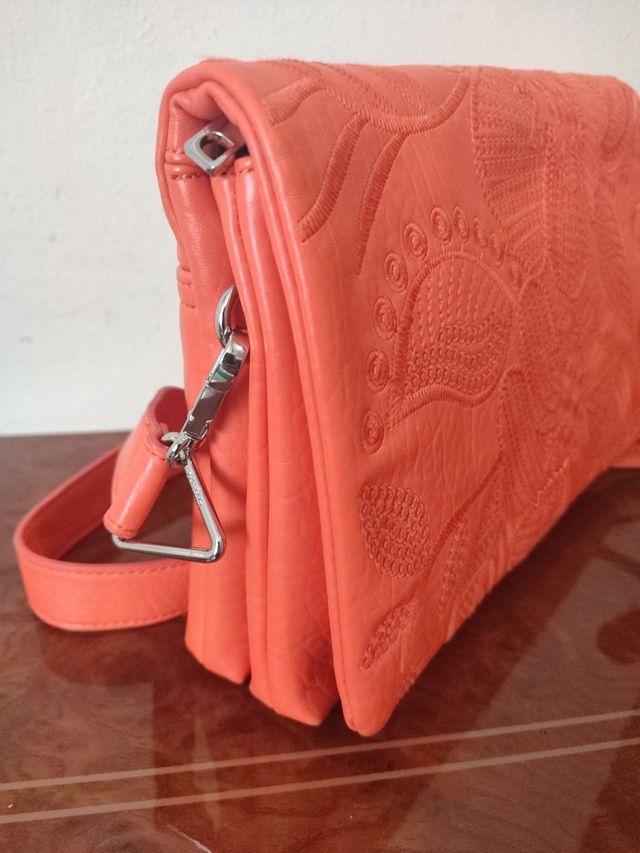 Bolso desigual nuevo