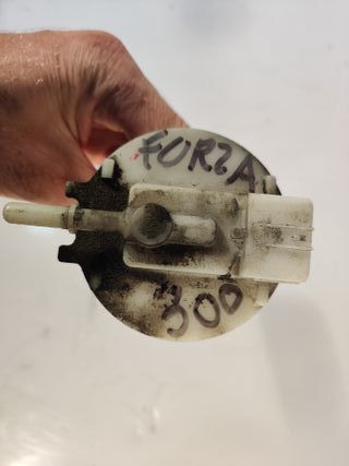 bomba de gasolina honda forza 300