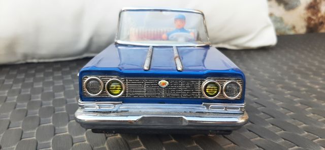 Modellino auto Lincon latta anni 50