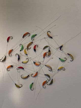 N.30 larve artificiali per pesca a mosca