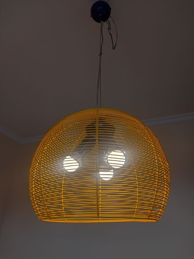 Lampara techo amarilla y azul