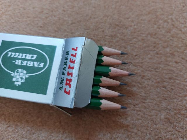 Caja de lápices Faber Castell. Dureza H