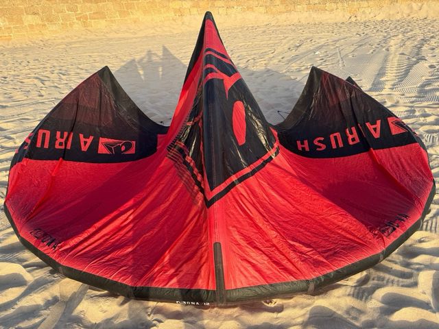 Aquilone da kitesurf Airush DNA 12 metri