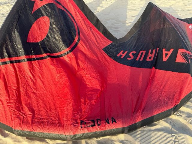 Aquilone da kitesurf Airush DNA 12 metri