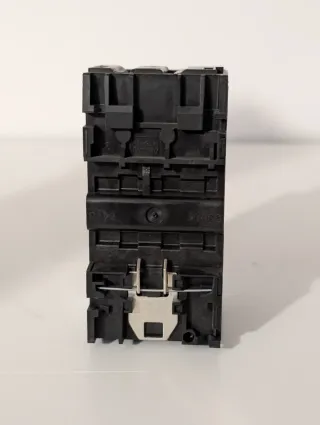 Interruttore Omron J7M AM 2.5 protezione motore