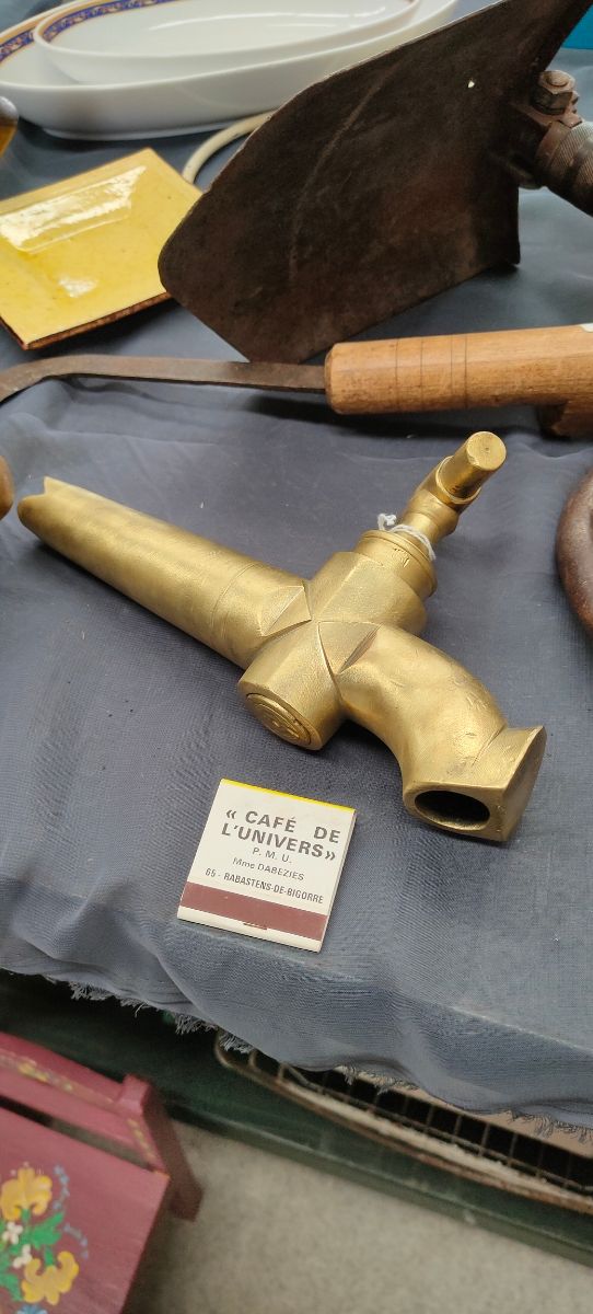 Antiguo grifo de barrica