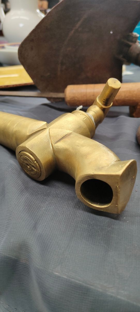 Antiguo grifo de barrica